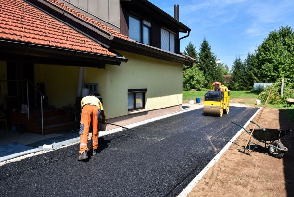 Blacktopping Service in Columbia